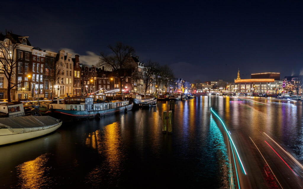 Night canal cruise amsterdam