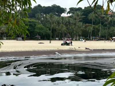 Limited impact of Sentosa oil spill on tourism in Singapore
